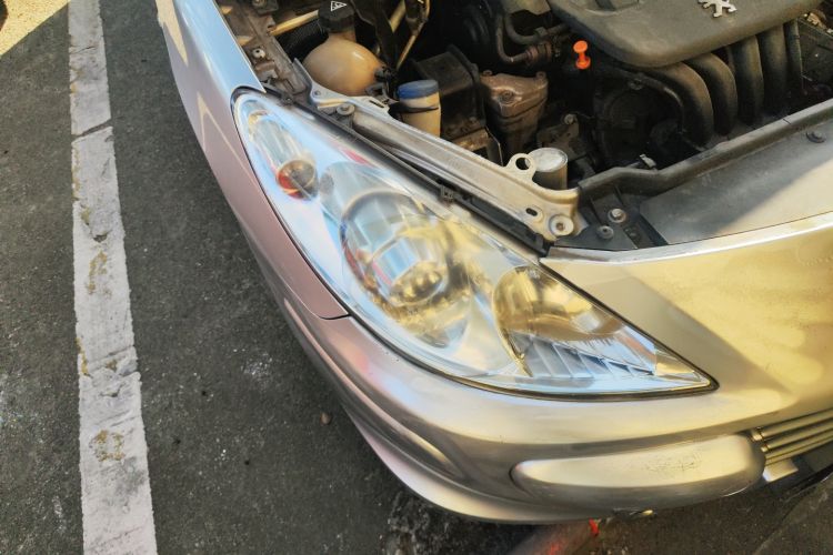 Used Peugeot 307 2010 Hatchback 2.0L Manual Comfort Edition Right Front Headlight