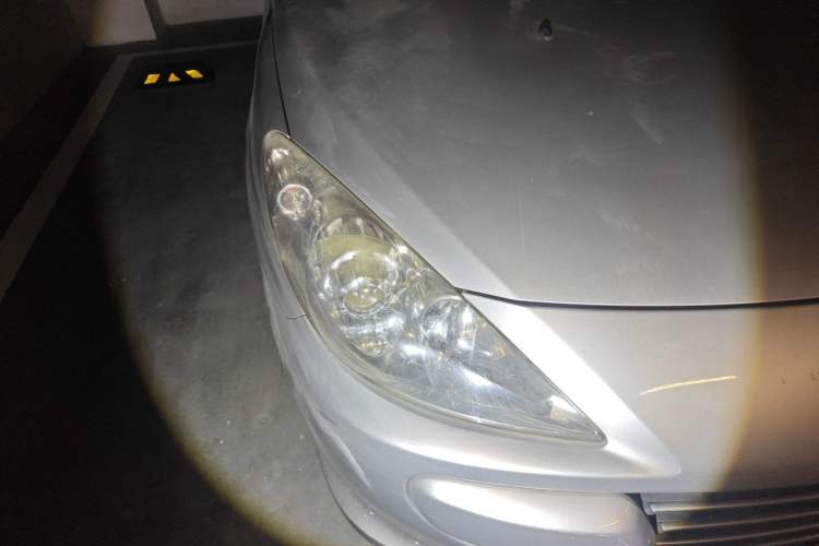 Used Peugeot 307 2010 Hatchback 1.6L Manual Comfort Edition Right Front Headlight