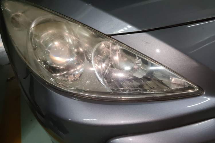 Used Peugeot 307 2010 Sedan 1.6L Automatic Luxury Edition Right Front Headlight