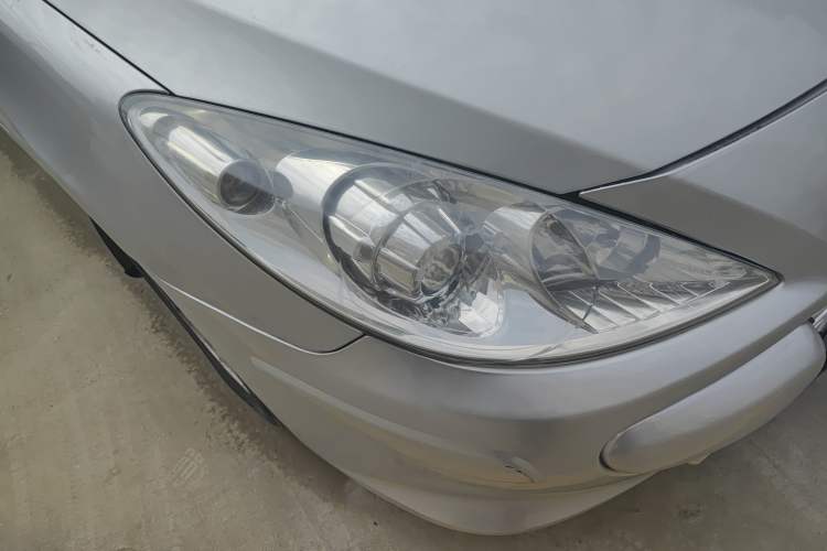 Used Peugeot 307 2010 Hatchback 1.6L Automatic Comfort Edition Right Front Headlight