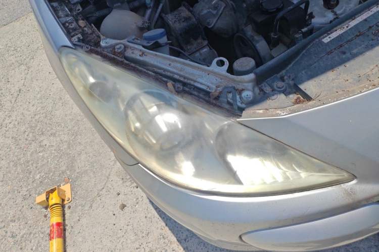 Used Peugeot 307 2010 Sedan 1.6L Manual Comfort Edition Right Front Headlight