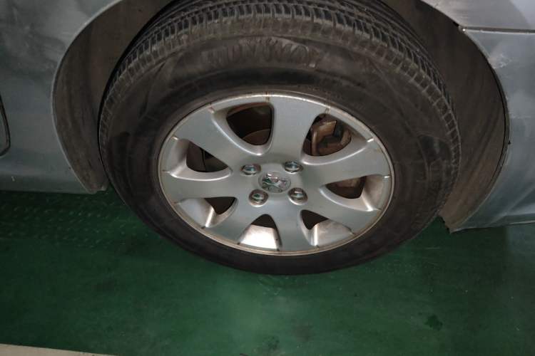 Used Peugeot 307 2010 Hatchback 1.6L Manual Comfort Edition Right Front Wheel Hub