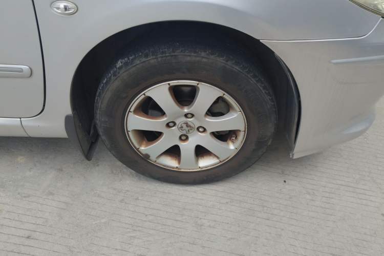 Used Peugeot 307 2010 Sedan 1.6L Manual Comfort Edition Right Front Wheel Hub