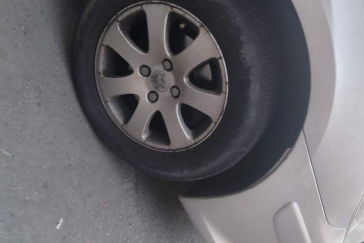 Used Peugeot 307 2010 Hatchback 1.6L Automatic Comfort Edition Right Front Wheel Hub