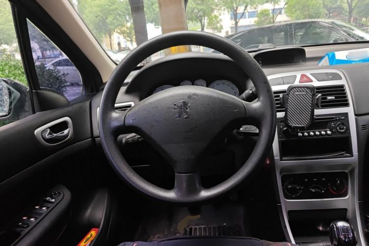 Used Peugeot 307 2010 Hatchback 1.6L Manual Comfort Edition Steering Wheel