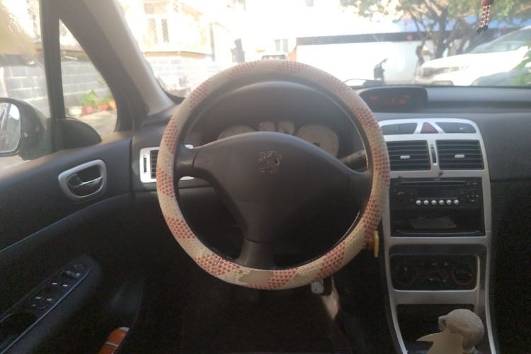 Used Peugeot 307 2010 Sedan 1.6L Manual Comfort Edition Steering Wheel