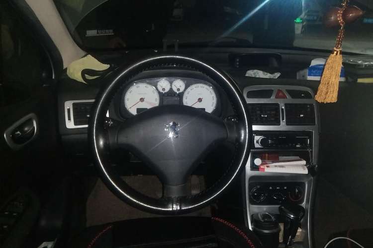 Used Peugeot 307 2010 Hatchback 1.6L Automatic Comfort Edition Steering Wheel
