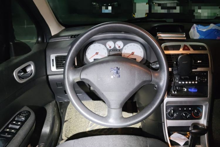 Used Peugeot 307 2010 Sedan 1.6L Automatic Luxury Edition Steering Wheel