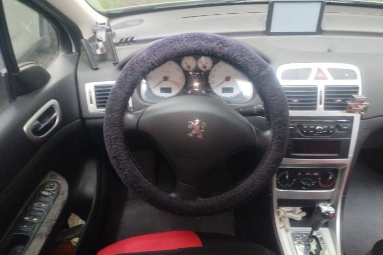 Used Peugeot 307 2010 Hatchback 1.6L Automatic Comfort Edition Steering Wheel