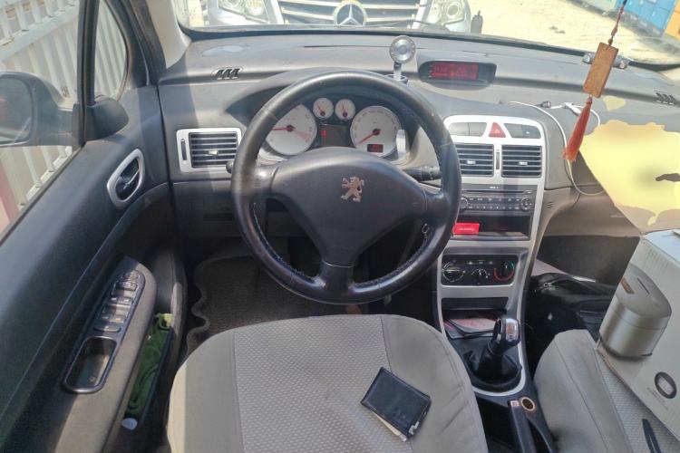 Used Peugeot 307 2010 Sedan 1.6L Manual Comfort Edition Steering Wheel