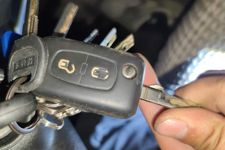 Used Peugeot 307 2010 Sedan 1.6L Manual Comfort Edition Vehicle Key
