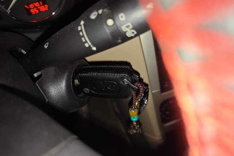 Used Peugeot 307 2010 Hatchback 1.6L Manual Comfort Edition Vehicle Key