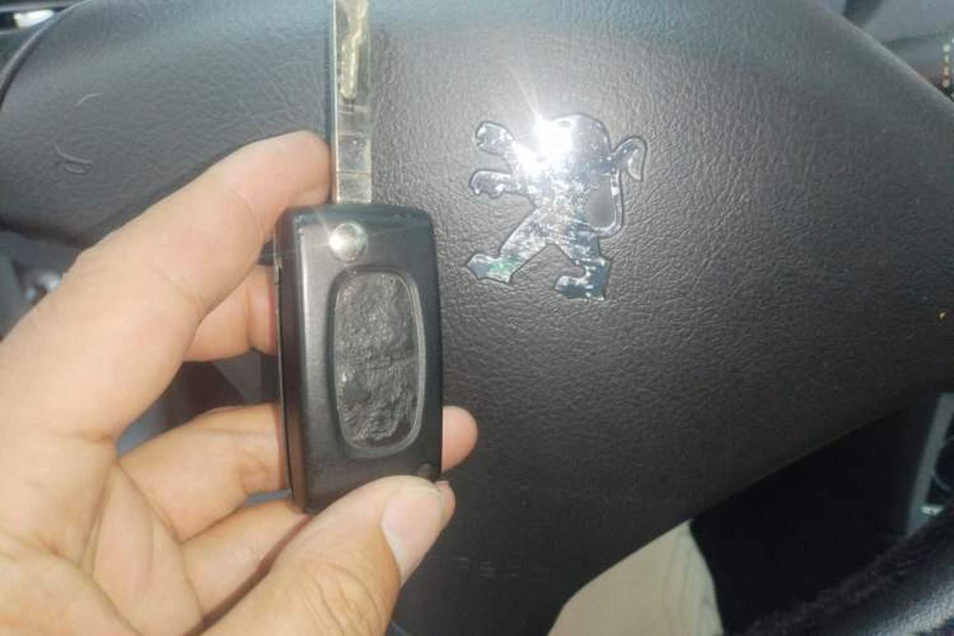 Used Peugeot 307 2010 Hatchback 1.6L Automatic Comfort Edition Vehicle Key