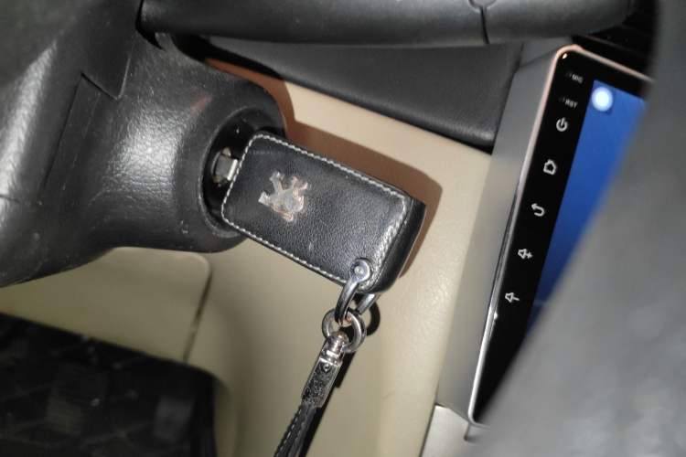 Used Peugeot 307 2010 Sedan 1.6L Manual Comfort Edition Vehicle Key