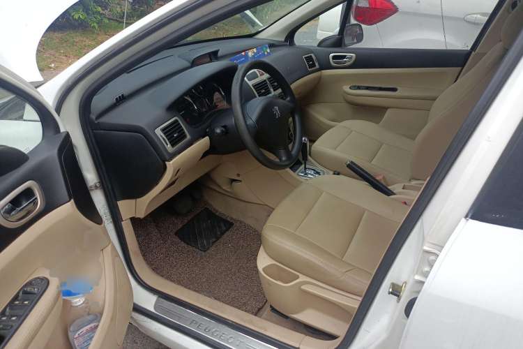 Used Peugeot 307 2010 Hatchback 1.6L Automatic Comfort Edition Driver Seat
