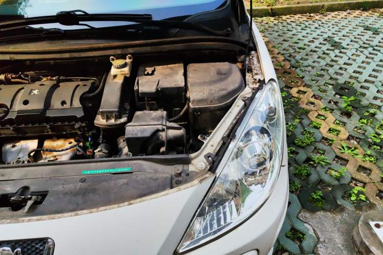 Used Peugeot 307 2010 Hatchback 1.6L Automatic Comfort Edition Engine Bay Left