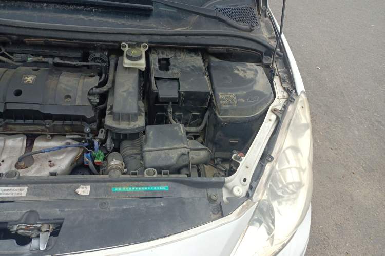Used Peugeot 307 2010 Hatchback 1.6L Automatic Comfort Edition Engine Bay Left