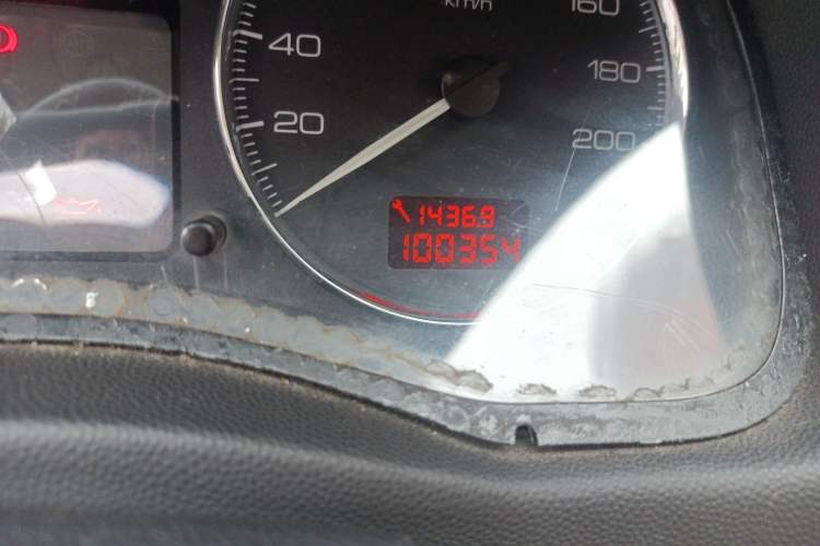 Used Peugeot 307 2010 Hatchback 1.6L Automatic Comfort Edition Odometer Close Up
