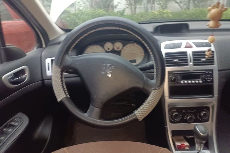 Used Peugeot 307 2010 Hatchback 1.6L Automatic Comfort Edition Steering Wheel