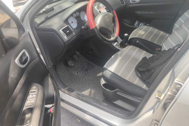 Used Peugeot 307 2011 1.6L Manual CROSS Driver Seat