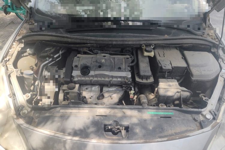 Used Peugeot 307 2011 1.6L Manual CROSS Engine Bay