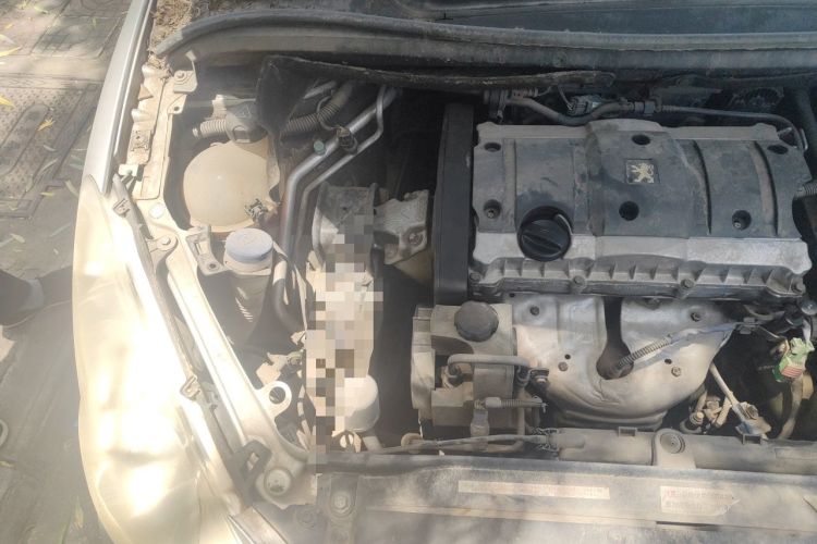 Used Peugeot 307 2011 1.6L Manual CROSS Engine Bay Right