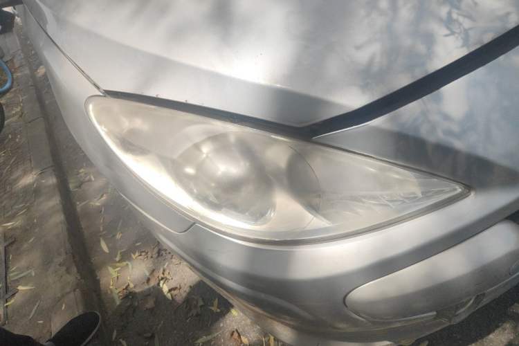Used Peugeot 307 2011 1.6L Manual CROSS Right Front Headlight