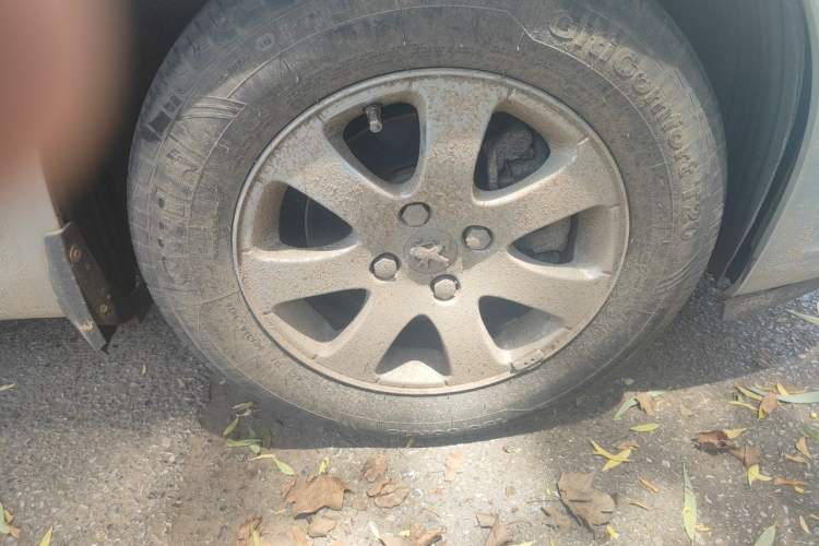 Used Peugeot 307 2011 1.6L Manual CROSS Right Front Wheel Hub