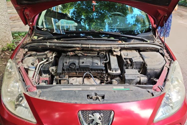 Used Peugeot 307  Engine Bay