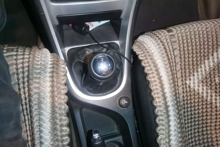 Used Peugeot 307 2011 1.6L Manual CROSS Gear Lever