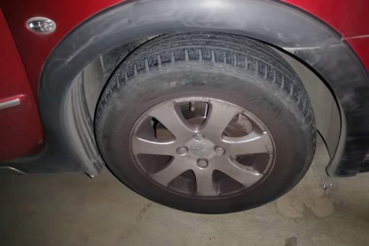 Used Peugeot 307 2011 1.6L Manual CROSS Right Front Wheel Hub