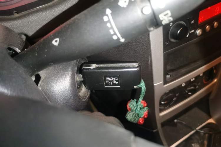 Used Peugeot 307 2011 1.6L Manual CROSS Vehicle Key