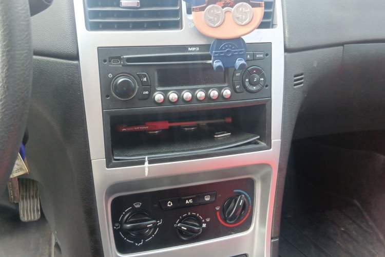 Used Peugeot 307 2011 1.6L Manual CROSS Audio And AC Panel
