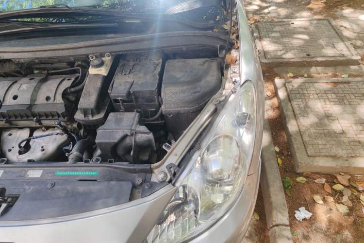 Used Peugeot 307 2011 1.6L Manual CROSS Engine Bay Left