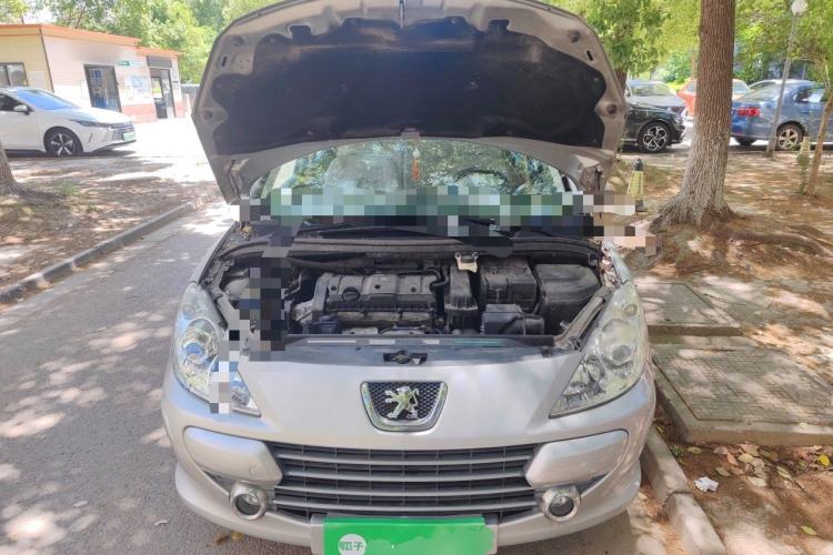 Used Peugeot 307 2011 1.6L Manual CROSS Engine Bay