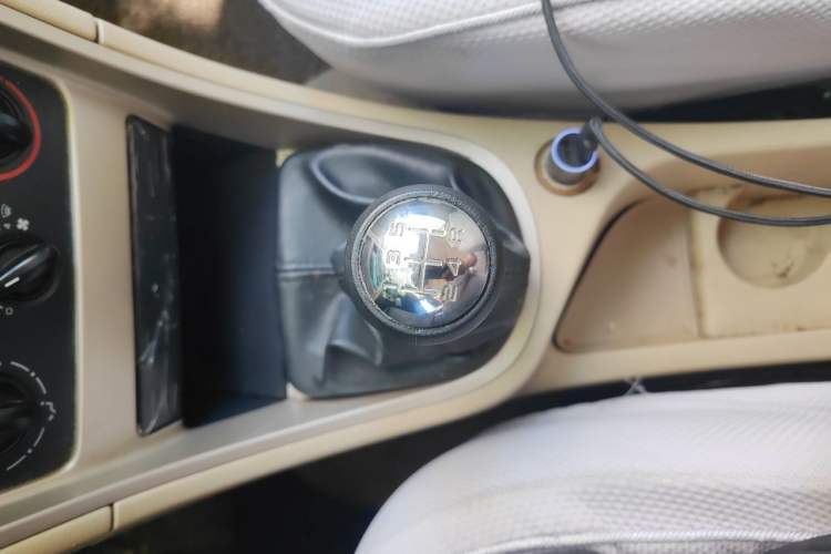 Used Peugeot 307 2011 1.6L Manual CROSS Gear Lever
