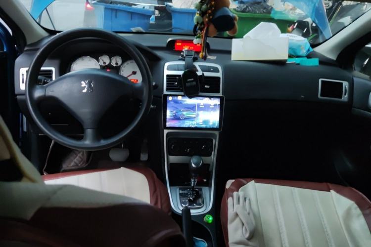 Used Peugeot 307 2012 Hatchback 1.6L Automatic Comfort Edition Center Console