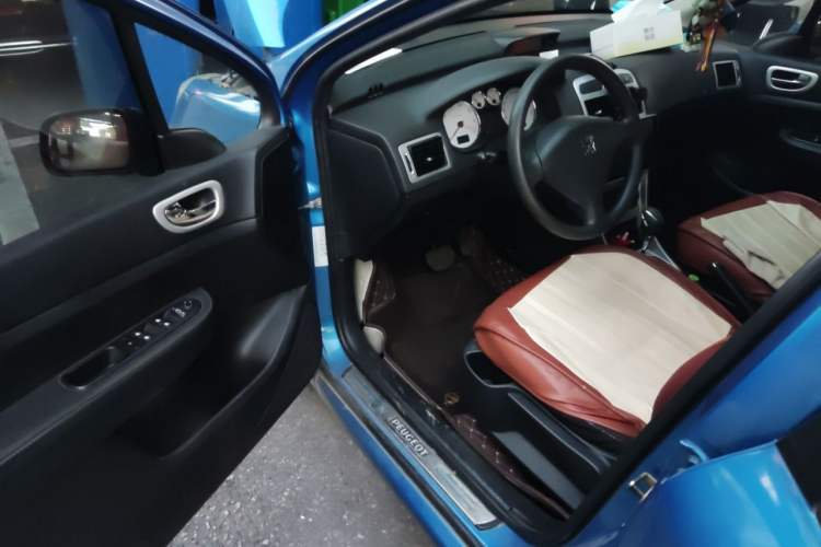 Used Peugeot 307 2012 Hatchback 1.6L Automatic Comfort Edition Driver Seat