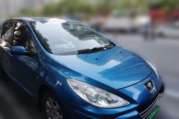 Used Peugeot 307 2012 Hatchback 1.6L Automatic Comfort Edition Front Right 45 Deg