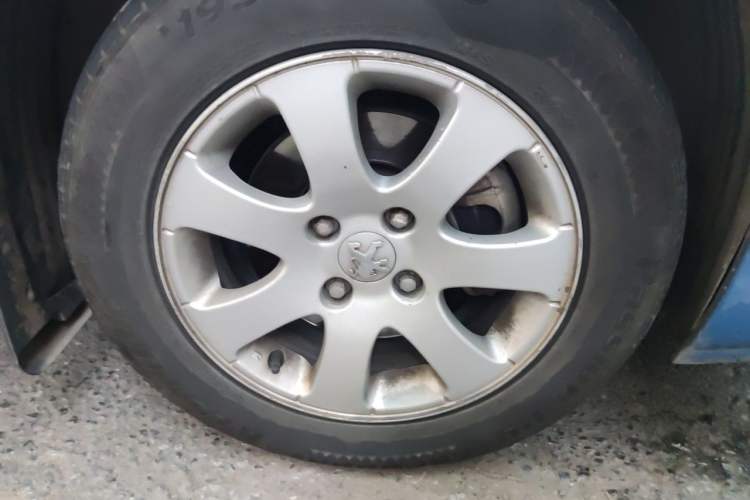 Used Peugeot 307 2012 Hatchback 1.6L Automatic Comfort Edition Right Front Wheel Hub