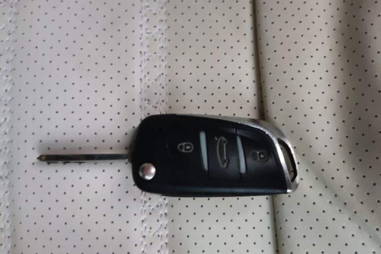 Used Peugeot 307 2012 Hatchback 1.6L Automatic Comfort Edition Vehicle Key