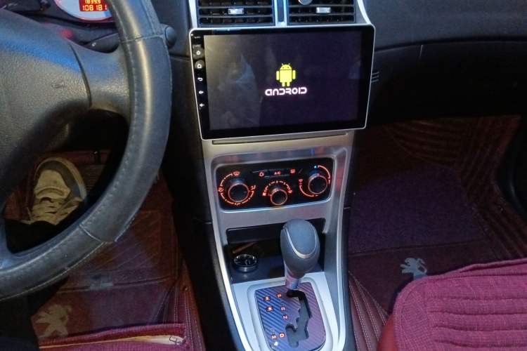 Used Peugeot 307 2012 Hatchback 1.6L Automatic Comfort Edition Audio And AC Panel