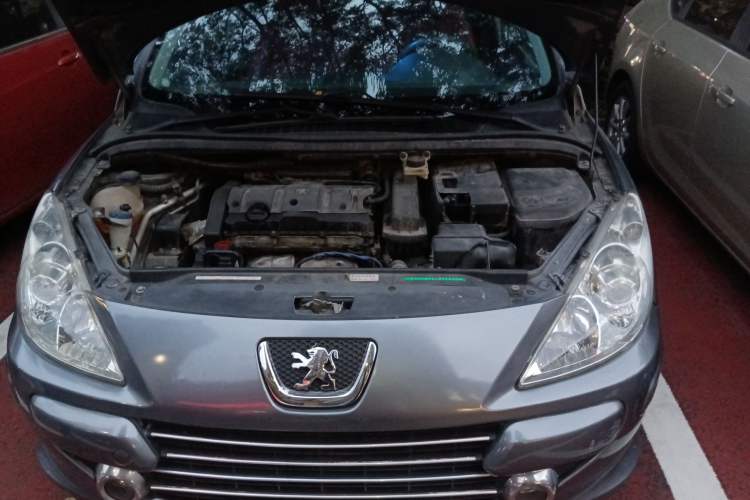 Used Peugeot 307 2012 Hatchback 1.6L Automatic Comfort Edition Engine Bay