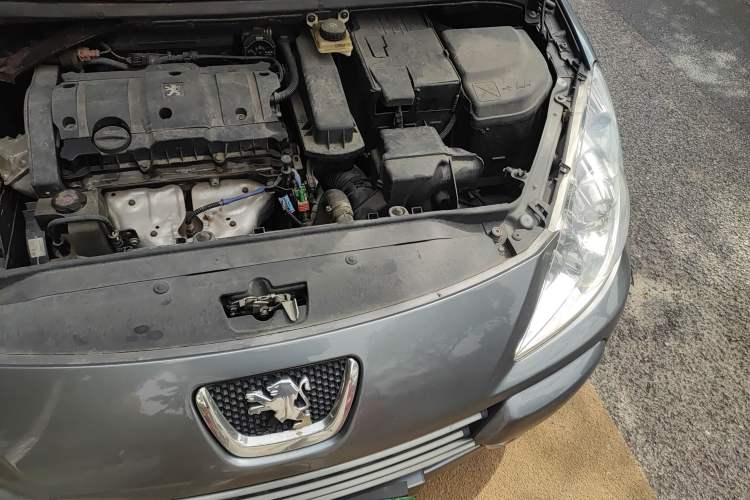 Used Peugeot 307 2012 Hatchback 1.6L Automatic Comfort Edition Engine Bay Left