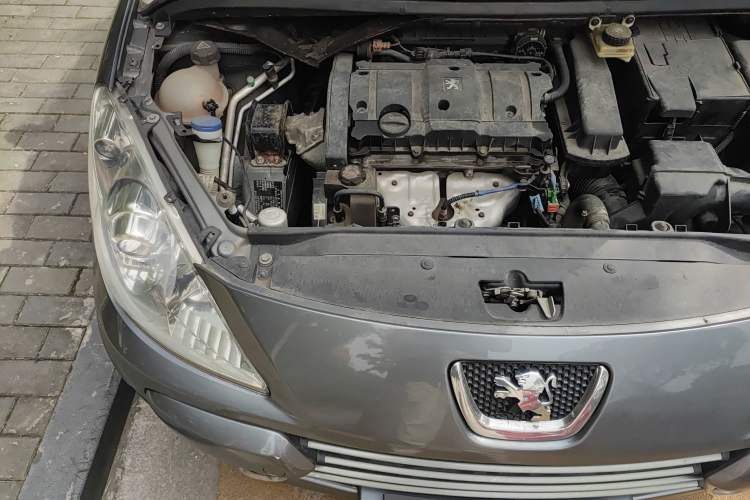 Used Peugeot 307 2012 Hatchback 1.6L Automatic Comfort Edition Engine Bay Right