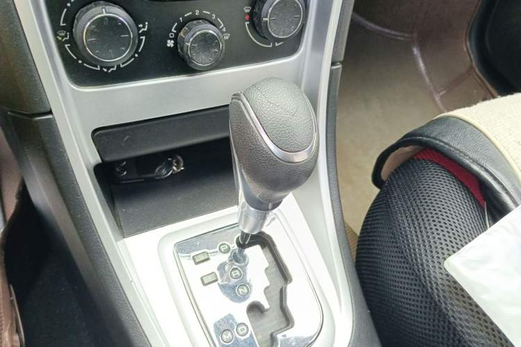 Used Peugeot 307 2012 Hatchback 1.6L Automatic Comfort Edition Gear Lever