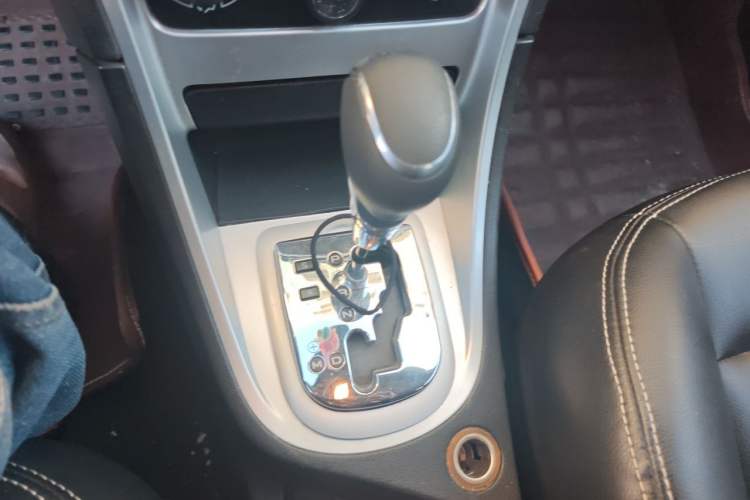Used Peugeot 307 2012 Hatchback 1.6L Automatic Comfort Edition Gear Lever