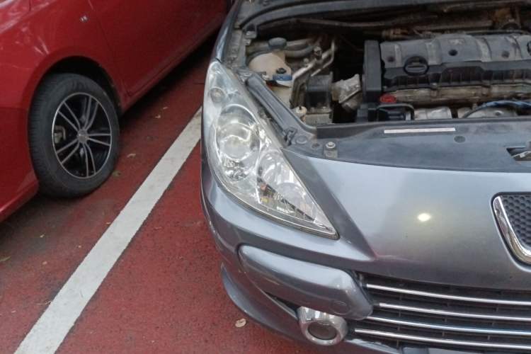 Used Peugeot 307 2012 Hatchback 1.6L Automatic Comfort Edition Right Front Headlight