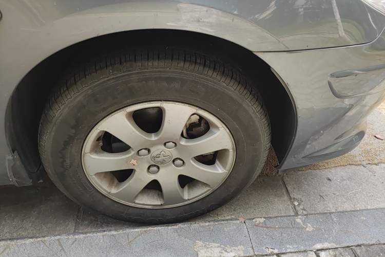 Used Peugeot 307 2012 Hatchback 1.6L Automatic Comfort Edition Right Front Wheel Hub