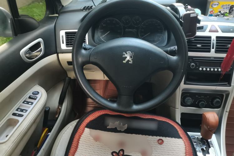 Used Peugeot 307 2012 Hatchback 1.6L Automatic Comfort Edition Steering Wheel